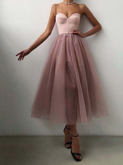 Elegant Women's Evening Dress - Sweetheart Neckline - Tulle Skirt