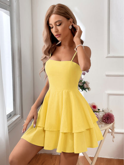 Women’s Sleeveless Dress – Fitted Bodice – Tiered Flared Skirt – Backless – Spaghetti Straps