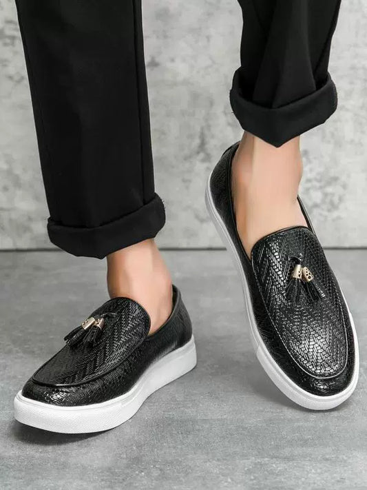 Men’s Loafers – Slip-On – Woven Texture – Tassel Accent – Platform Sole – Low Cut