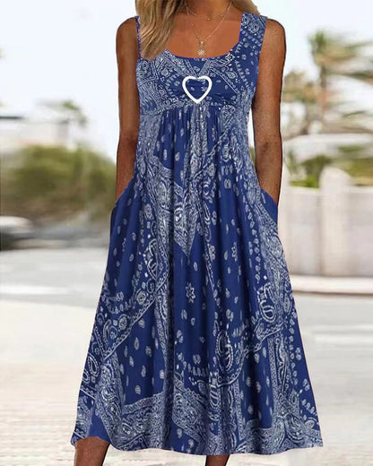 Women’s Maxi Dress – Flowing A-Line – Bandana Print – Breathable Blend – With Pockets
