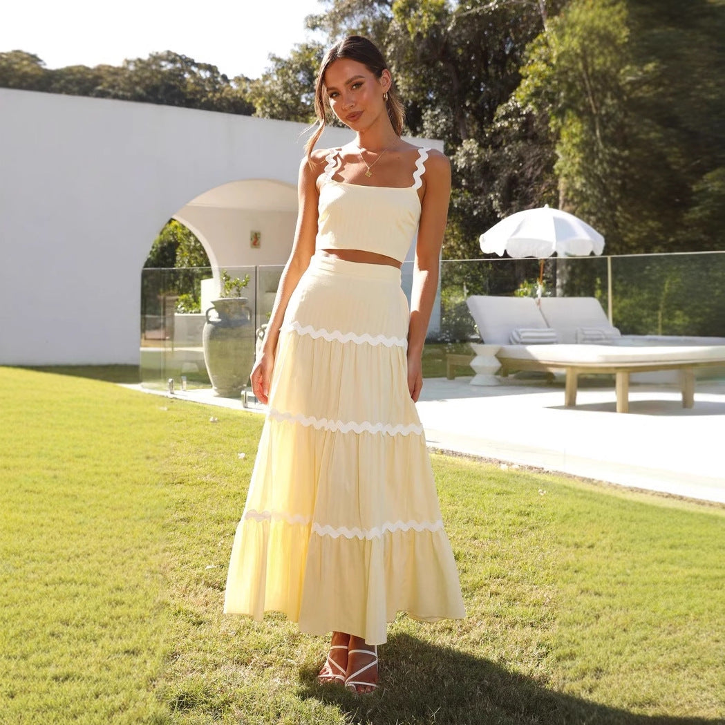Women’s Two-Piece Set – Strapless Crop Top – Tiered Maxi Skirt – Wavy Trim