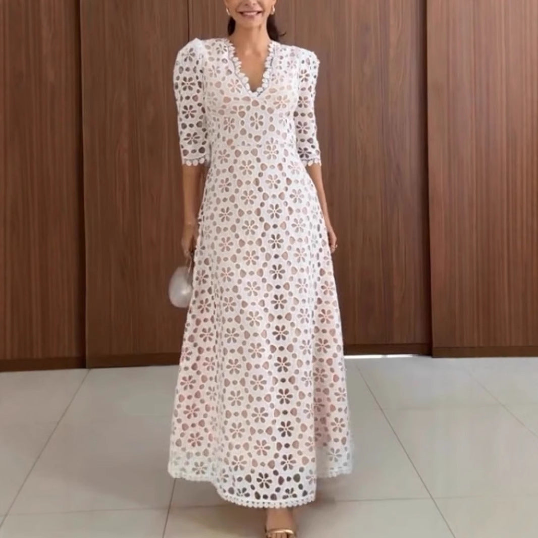 Women’s Maxi Dress – Floral Lace – A-Line Fit – V-Neck – Mid Sleeve Formal Wear