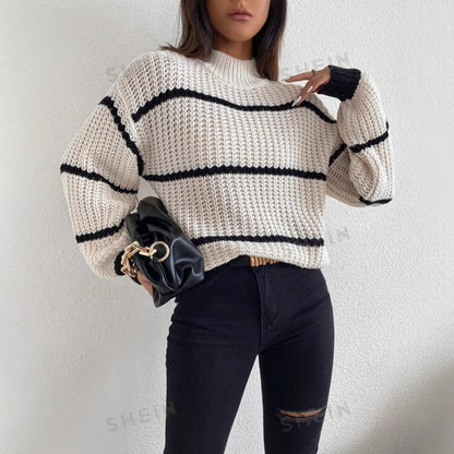 Women’s Knit Sweater – Relaxed Fit – Ribbed Wool Blend – Striped – Crew Neck Long Sleeve