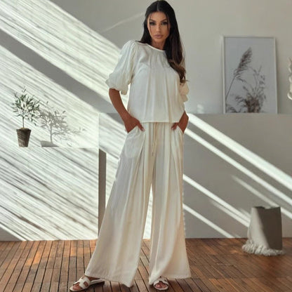 Women’s Two-Piece Set – Oversized T-Shirt with Back Bow – Wide-Leg Pants – Breathable Blend