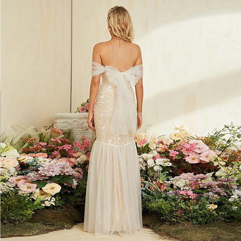 Women’s Wedding Dress – Mermaid Fit – Floral Lace – Sheer Sleeves – Sweetheart Neckline