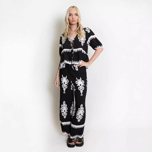 Women's Two-Piece Set – Lightweight Relaxed Fit Tie-Front Top – Wide-Leg Elastic Pants
