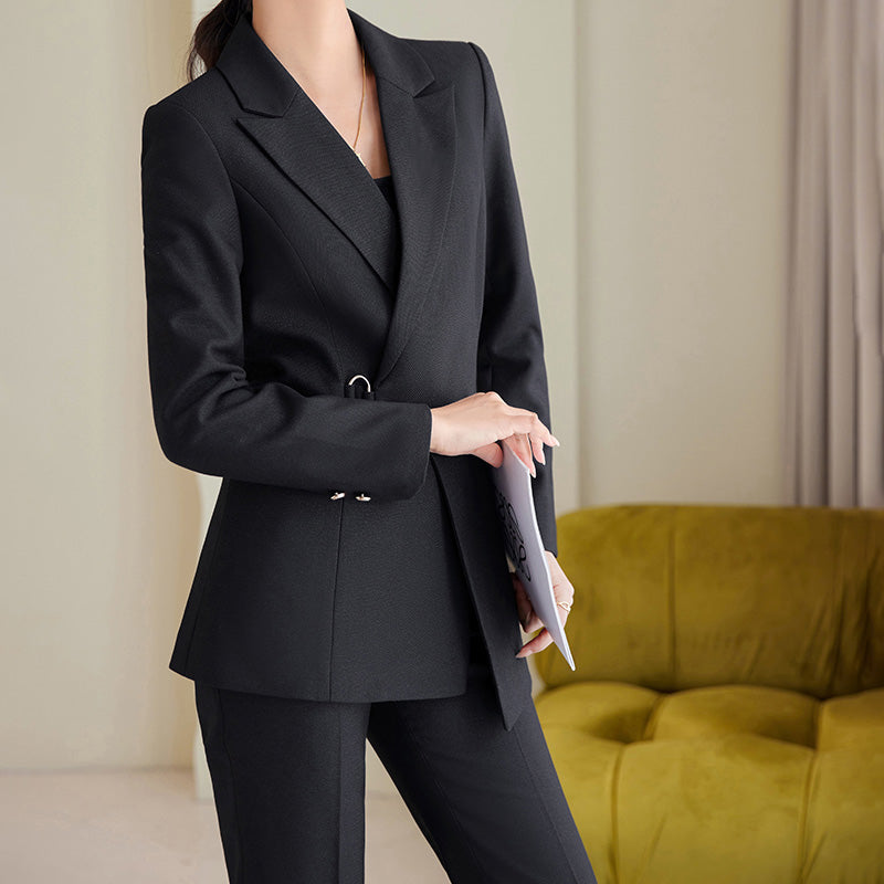 Women’s Blazer – Tailored Fit – Structured Silhouette – Notch Lapel – Formal Wear