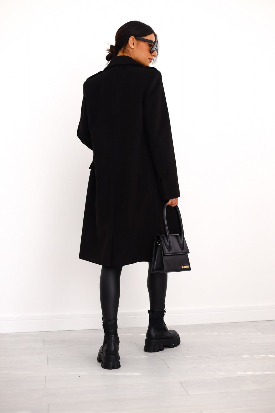 Women’s Wool Coat – Tailored Fit – Double Breasted – Full Length – Classic Lapel