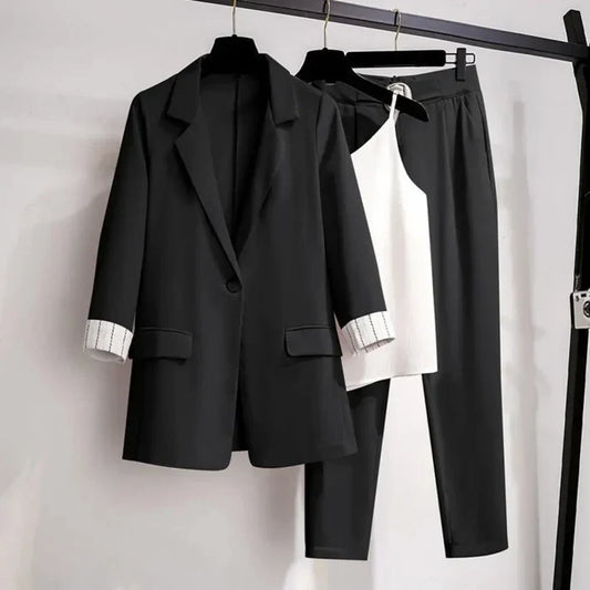 Women’s Three-Piece Set – Structured Fit – Notched Lapel – Single Button – Turned Cuff – Hip Length
