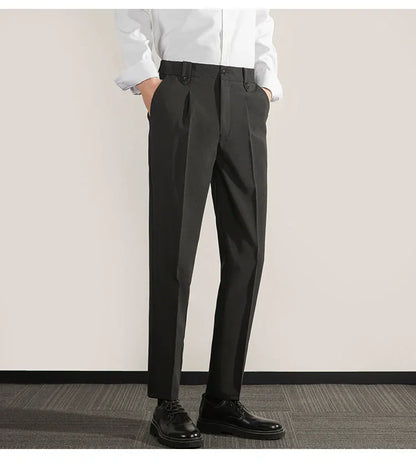 Men’s Trousers – Classic Fit – Pleated Front – Straight Leg – Lightweight Cotton Blend