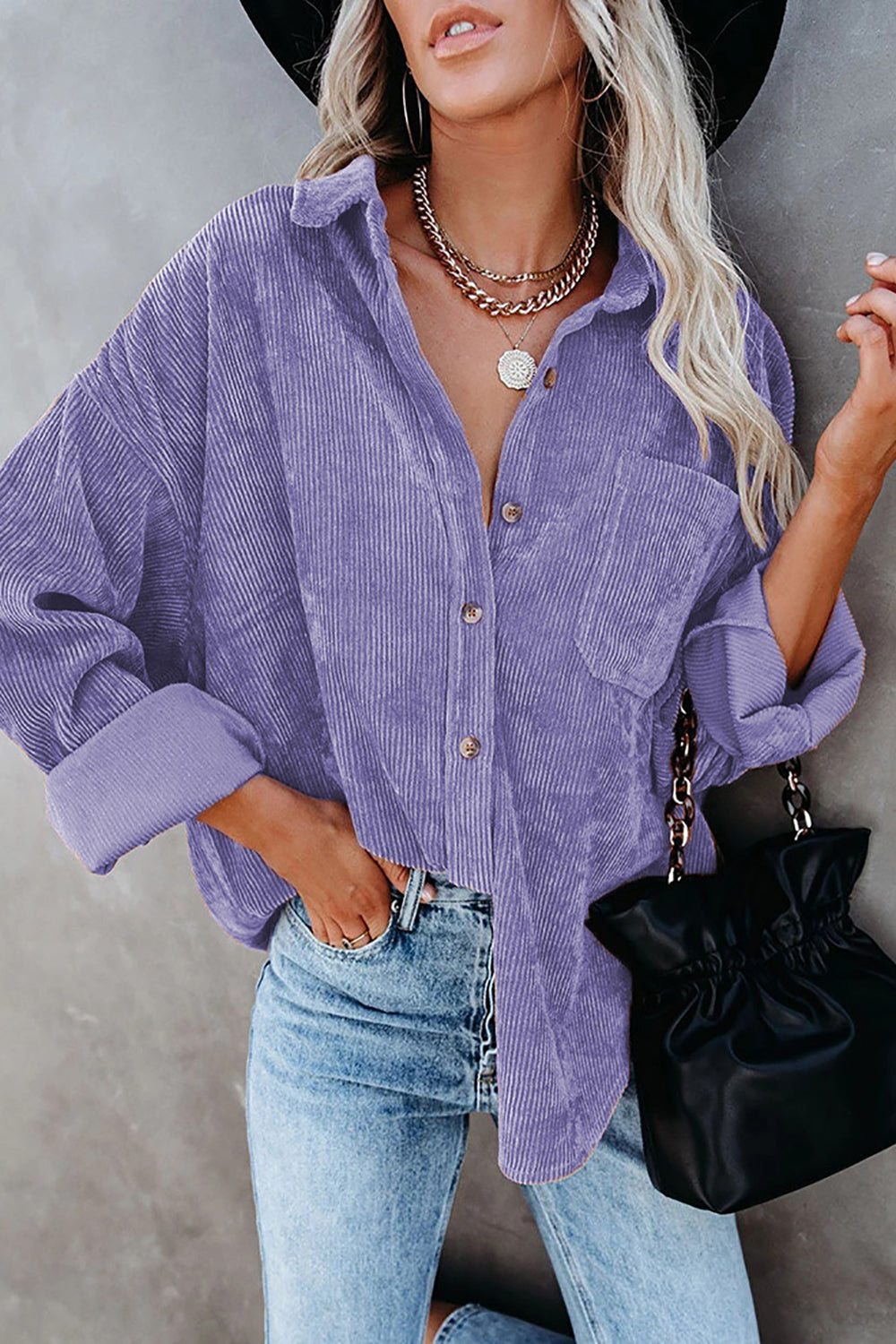 Women’s Button-Up Shirt – Corduroy Texture – Oversized Fit – Casual Hip-Length Style