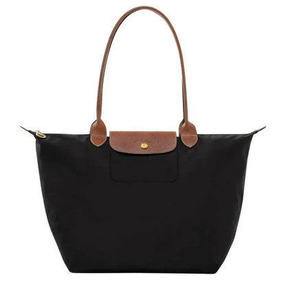 Women’s Shoulder Bag – Structured Design – Textured Flap – Zipper Closure – Versatile Carry