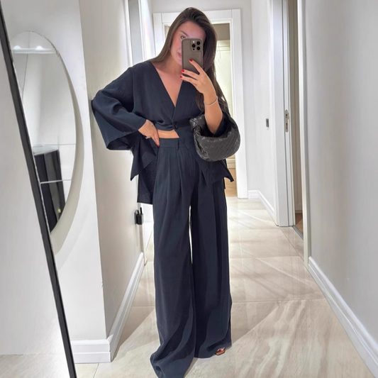 Women’s Two-Piece Suit – Relaxed Fit V-Neck Top – High-Waist – Wide-Leg Trousers