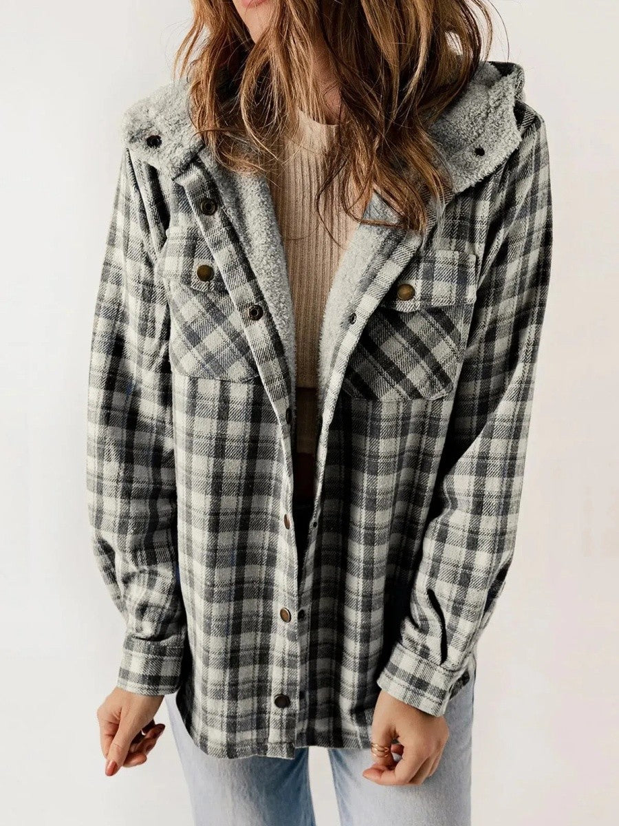 Women’s Shacket – Relaxed Fit – Fleece Lined – Plaid – Hooded Button Front Layer