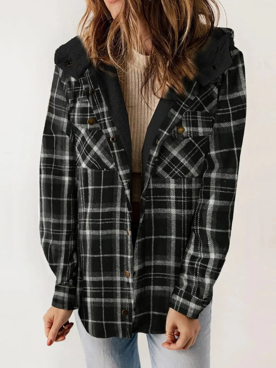 Women’s Shacket – Relaxed Fit – Fleece Lined – Plaid – Hooded Button Front Layer