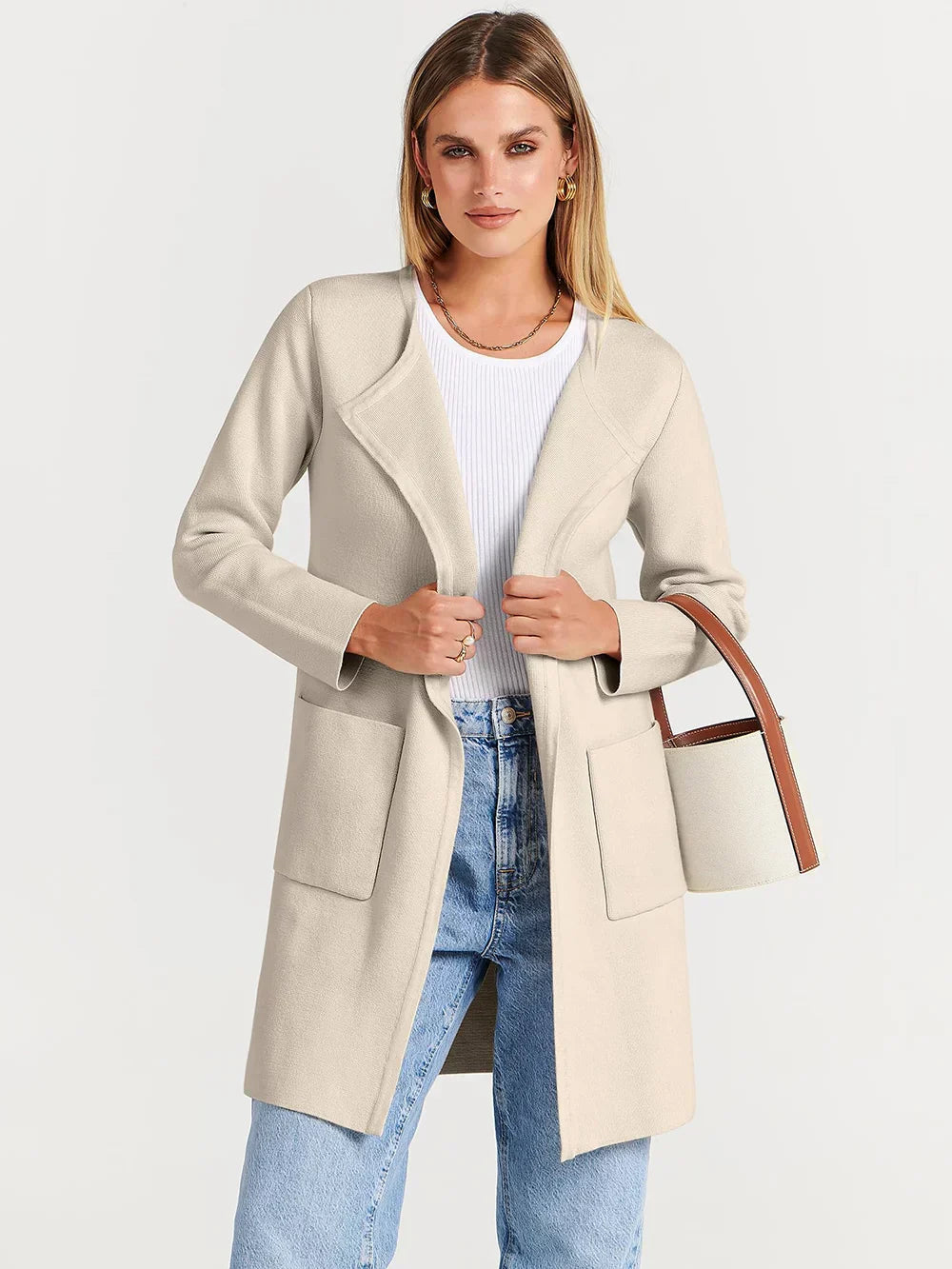 Women’s Coat – Wool Blend – Relaxed Fit – Knee Length – Wide Lapel – Minimalist Style