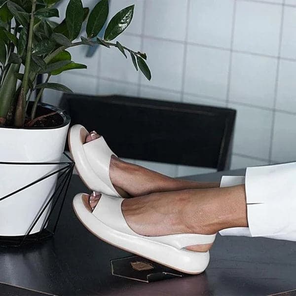 Women’s Sandals – Open Toe – Flat Sole – Slingback Strap – Minimalist Design