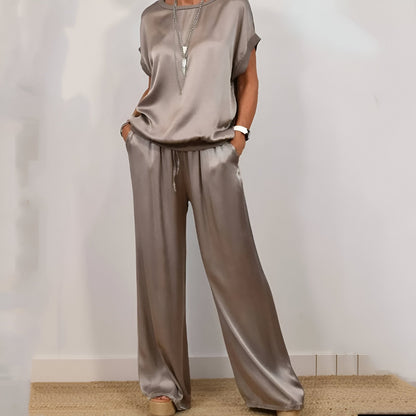 Women’s Two-Piece Set – Relaxed Fit – Wide-Leg Pants – Drawstring Waist – Soft Touch Fabric
