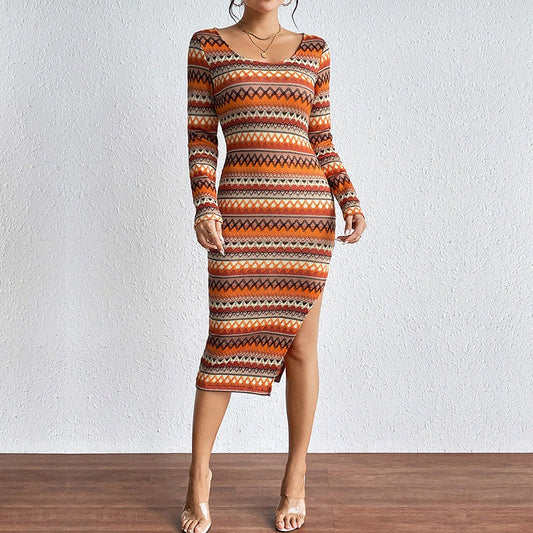 Women’s Midi Dress – Slim Fit – Scoop Neck – Long Sleeve – Geometric Print – Side Slit