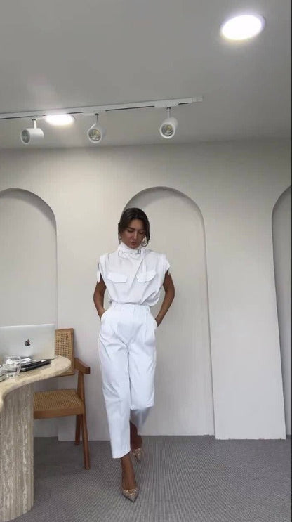 Women’s Two-Piece Set – Sleeveless Top – Relaxed Fit – U-Neck – Ruffle Detail – High-Waist Wide-Leg Pants