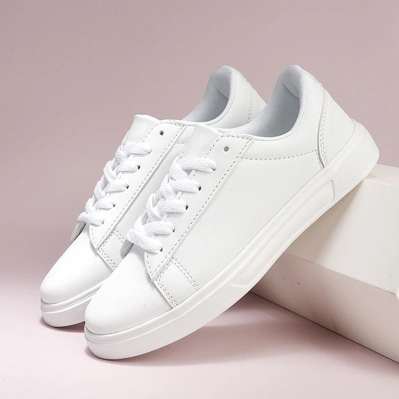 Women’s Ankle Sneakers - Low-Top - Smooth Synthetic - Lace-Up - Cushioned Collar