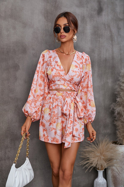 Women’s Two-Piece Set – V-Neck – Crop Top – Long Sleeve – Tie Waist Mini Skirt – Floral Print