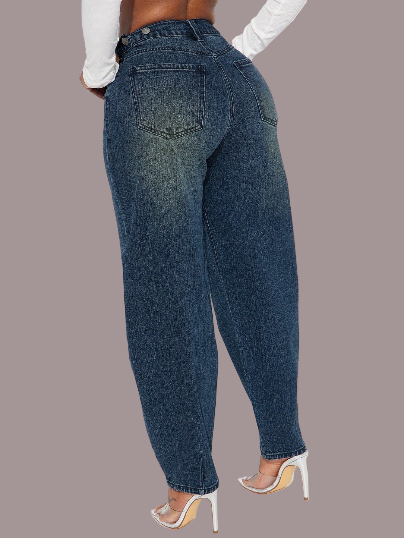 Women’s Jeans – High Waist – Relaxed Tapered Leg – Washed Denim