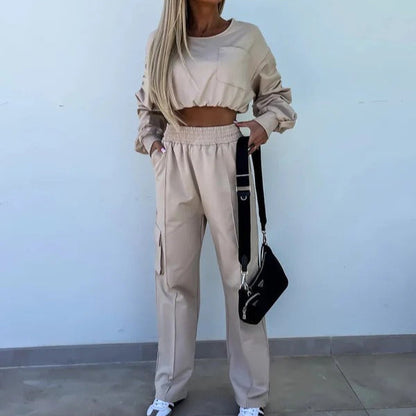 Women’s 2-piece Set – Cropped Sweatshirt – Relaxed Fit – Soft Knit – Casual Loose Pants