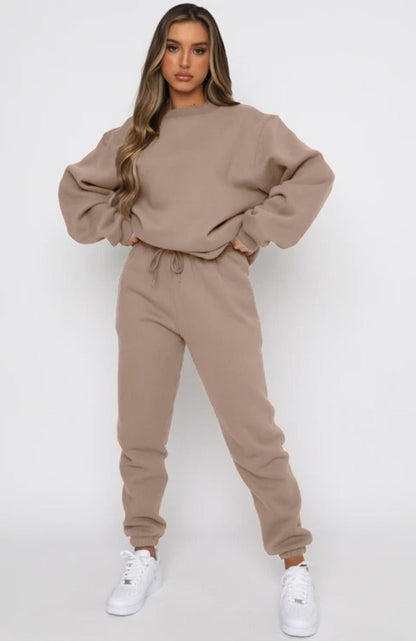 Women’s Sports Suit Set – Cotton Blend – Relaxed Fit – Long Sleeve – Full Length