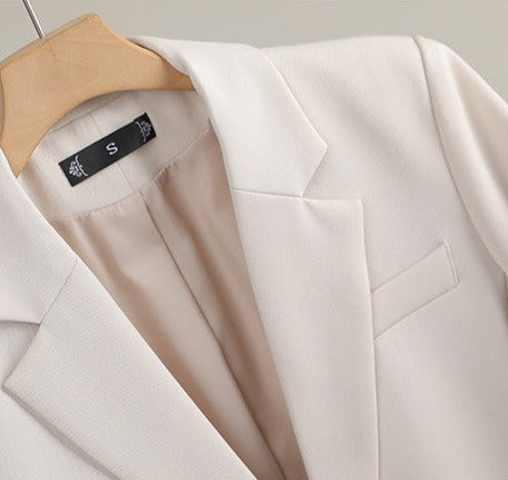 Lily Tailored Fit Blazer | Button Front Notched Lapel Blazer