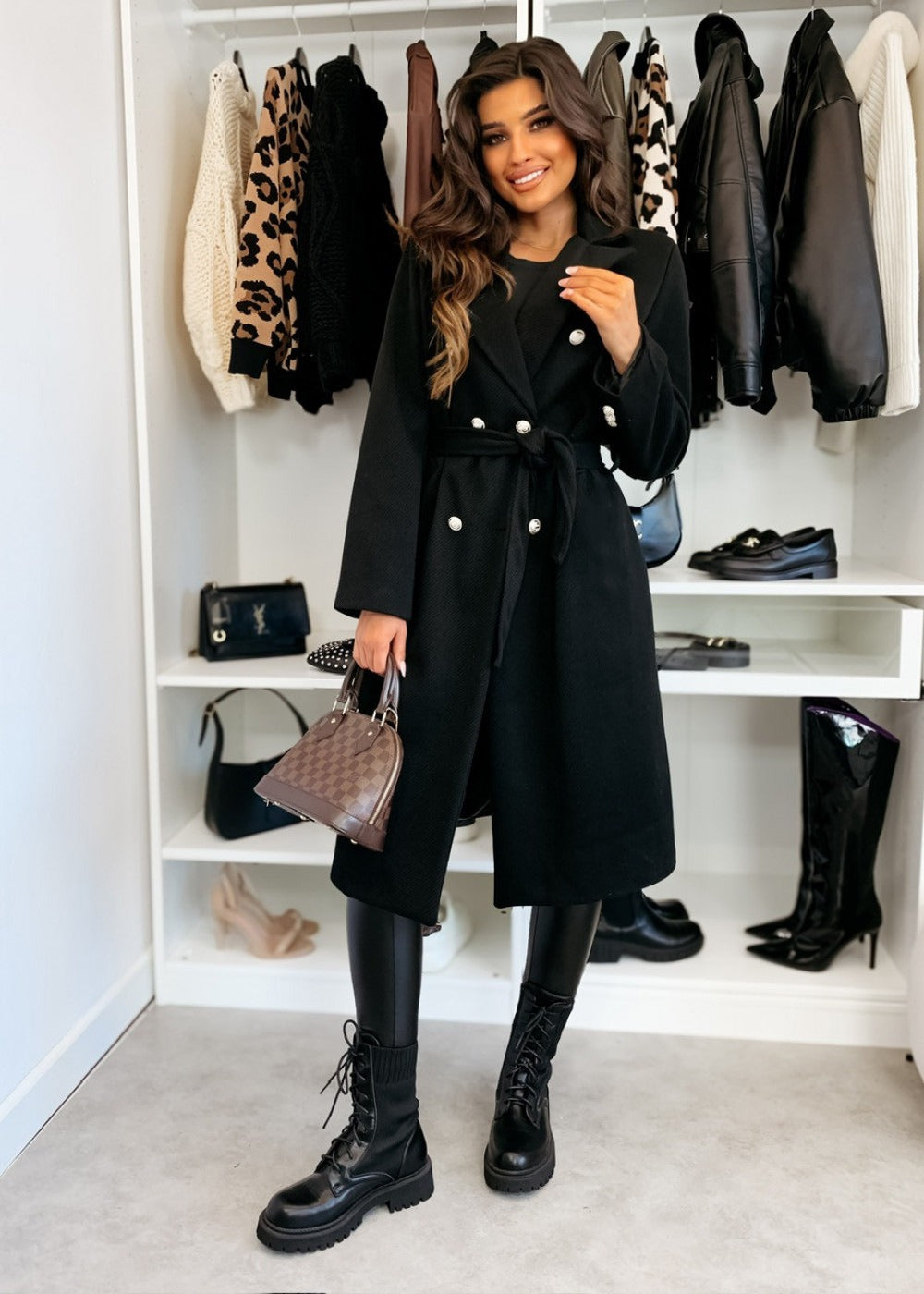 Women’s Wool Coat – Tailored Knee-Length Fit – Double-Breasted – Belted Waist