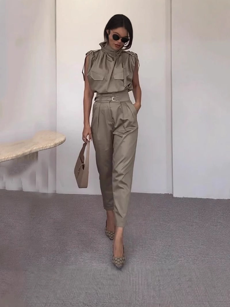 Women’s Two-Piece Set – Sleeveless Top – Relaxed Fit – U-Neck – Ruffle Detail – High-Waist Wide-Leg Pants