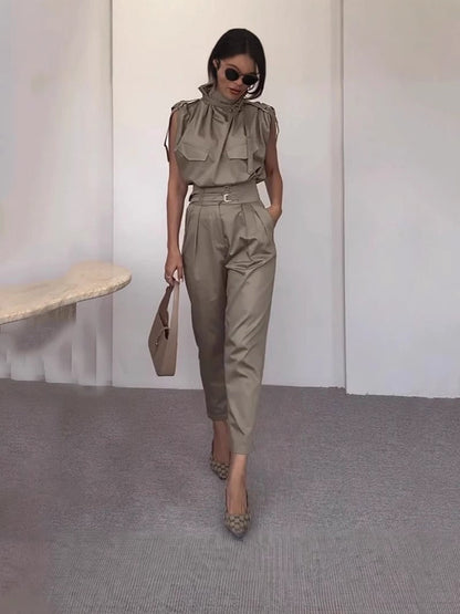 Women’s Two-Piece Set – Sleeveless Top – Relaxed Fit – U-Neck – Ruffle Detail – High-Waist Wide-Leg Pants