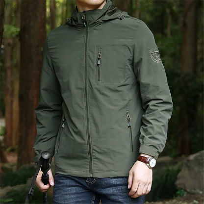 Men’s Outdoor Jacket – Water-Resistant – Tailored Fit – Hooded – Zippered Pockets