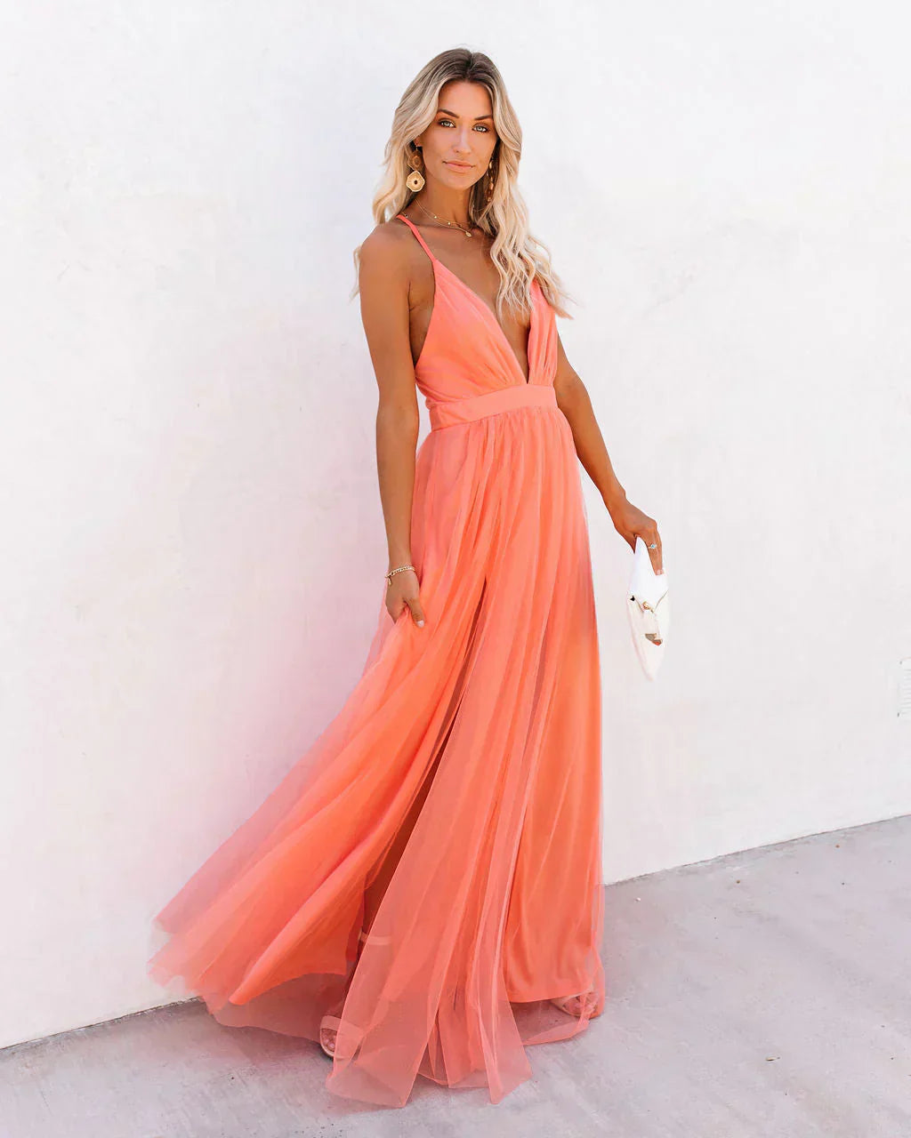 Women’s Long Dress – Chiffon Feel – V-Neck – Spaghetti Straps – Formal Fit
