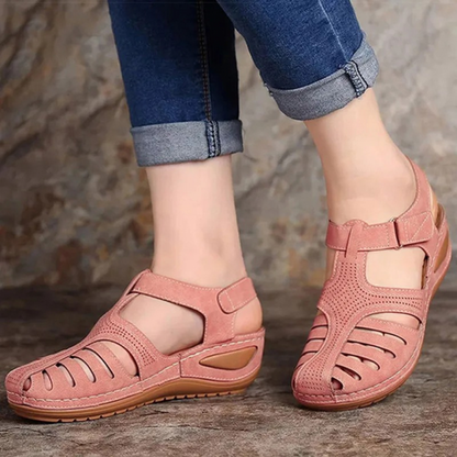 Women’s Sandals – Ergonomic Fit – Cushioned Sole – Adjustable Straps – Breathable Design