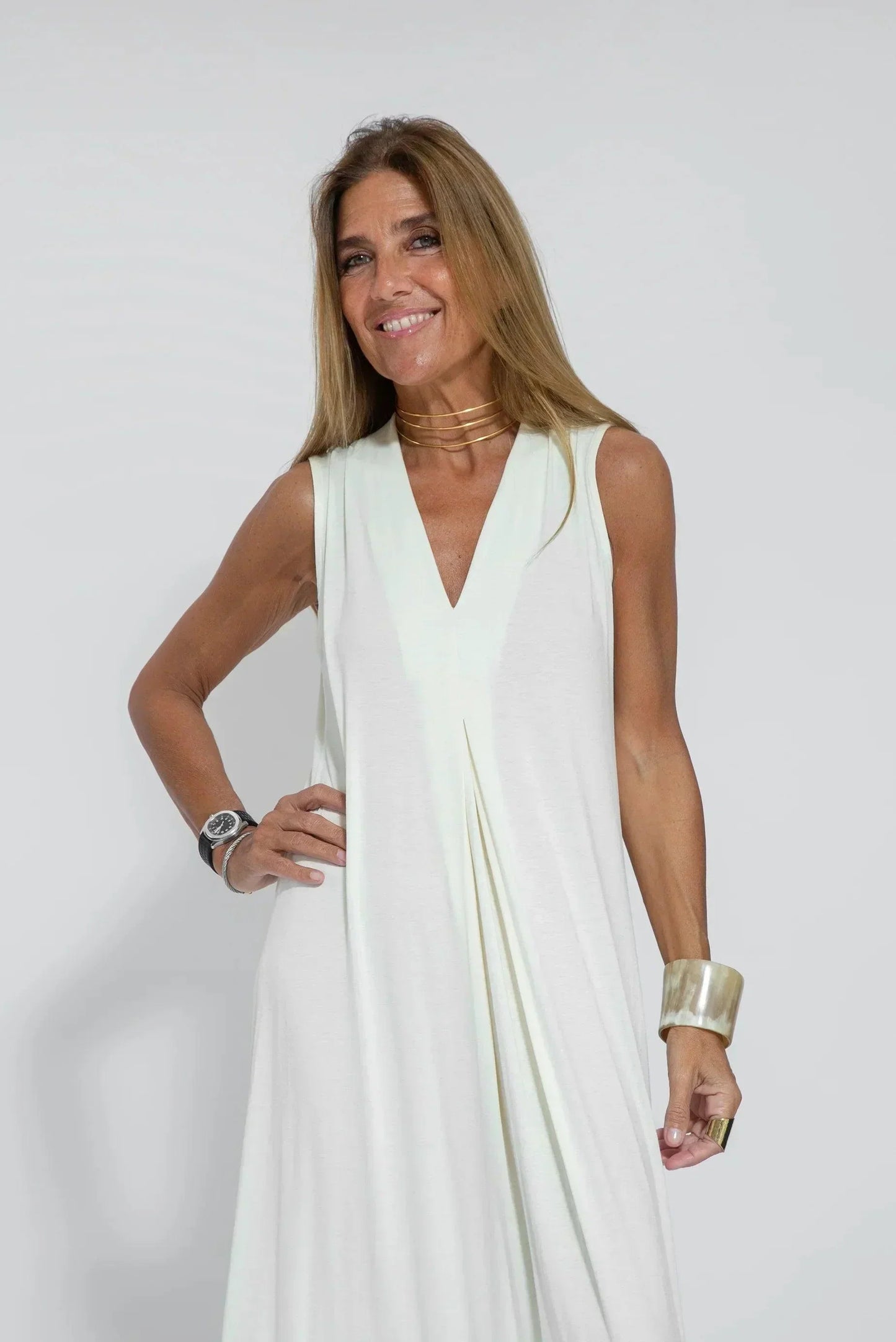Women's Maxi Dress - Sleeveless A-Line - Lightweight Flowy V-Neck Elegant Fit
