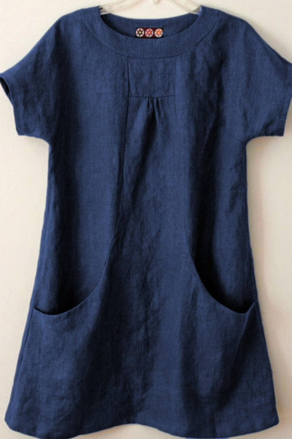 Women’s Blouse – Relaxed Fit – Natural Fibers – Short Sleeve – Front Pockets