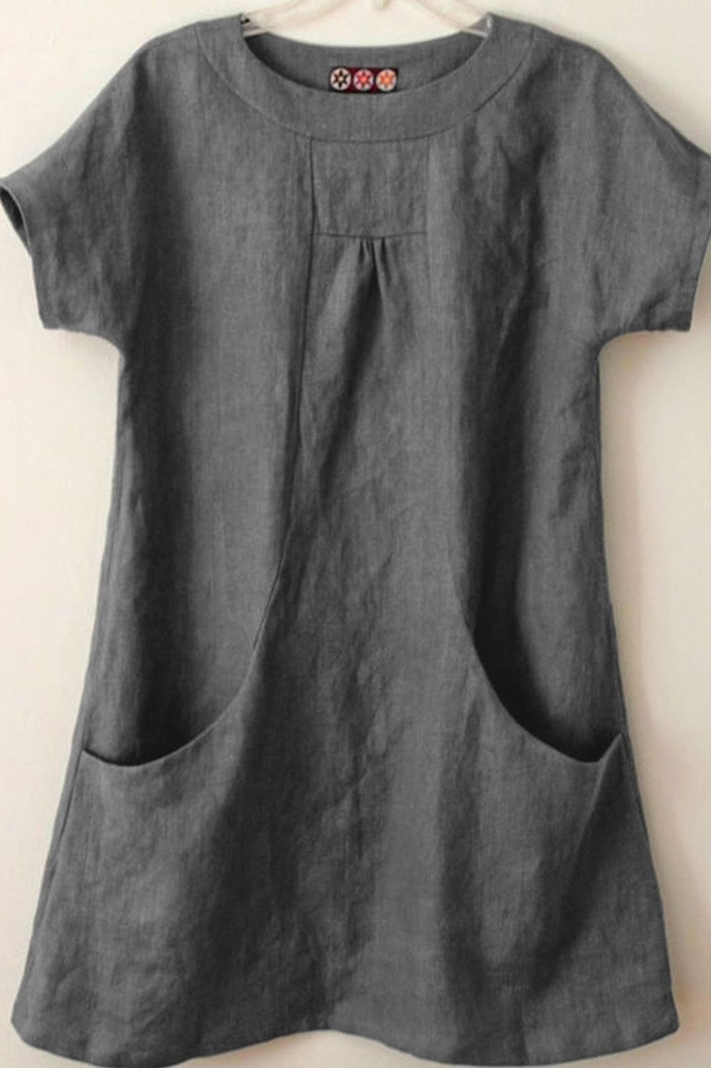 Women’s Blouse – Relaxed Fit – Natural Fibers – Short Sleeve – Front Pockets