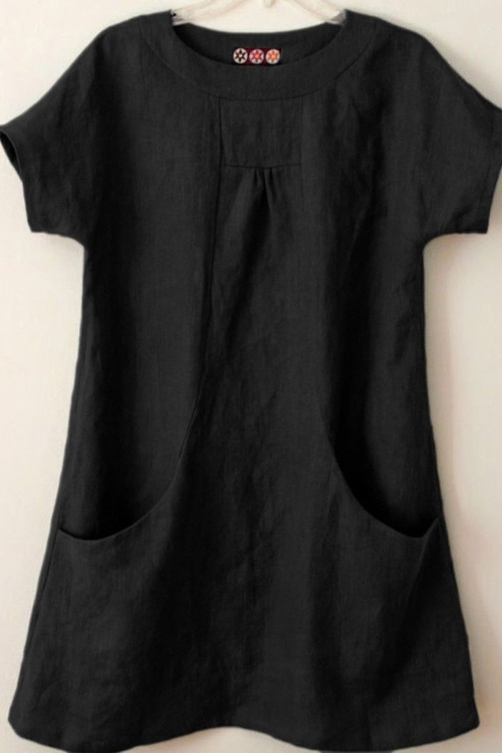 Women’s Blouse – Relaxed Fit – Natural Fibers – Short Sleeve – Front Pockets