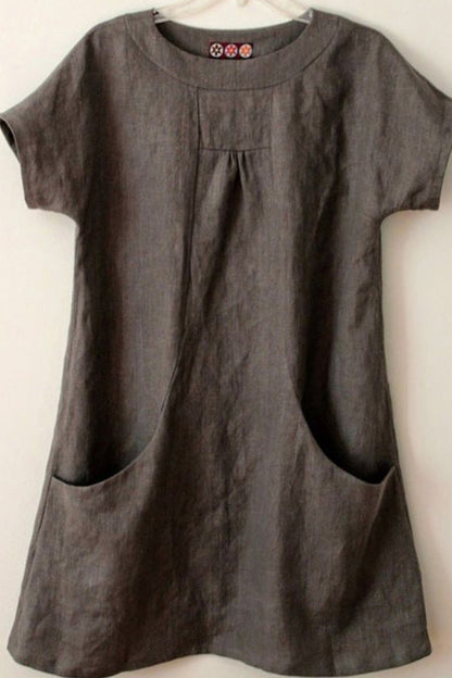 Women’s Blouse – Relaxed Fit – Natural Fibers – Short Sleeve – Front Pockets