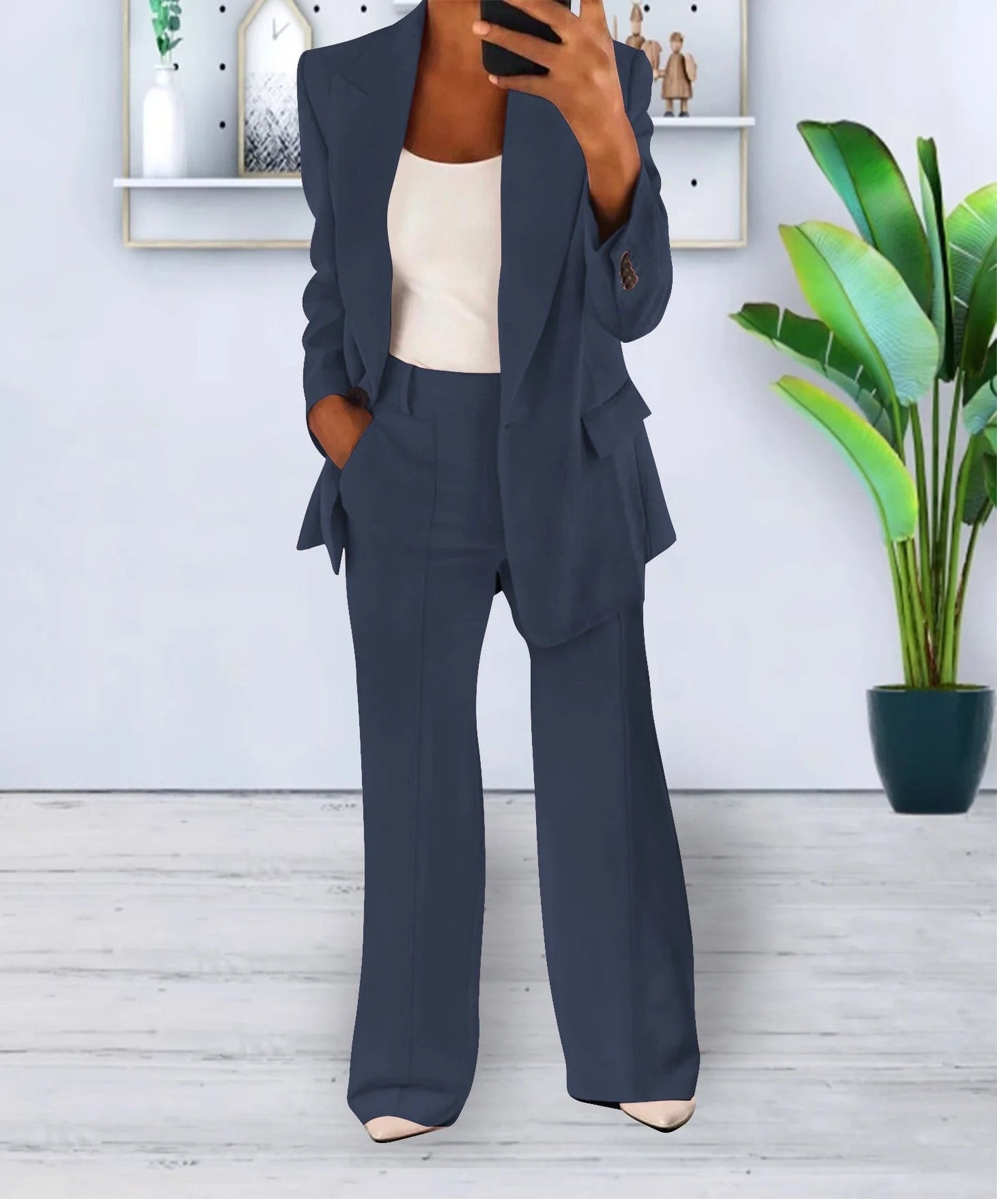 Women’s Two-Piece Set – Tailored Fit – Single Button – Notched Lapel – Formal Office Wear